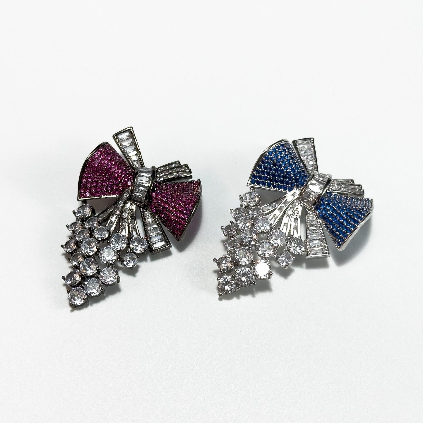 Two-Tone Bow Brooch