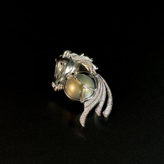 Stylish Horse Head Brooch with Sophisticated Tassel Details
