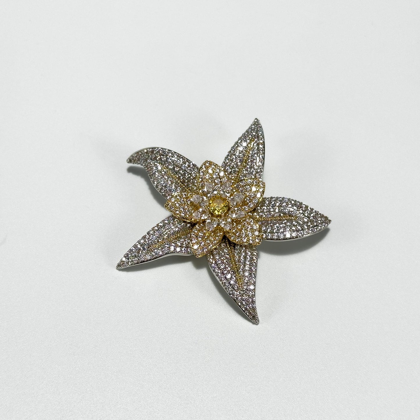 Five-Pointed Star Flower Two-Tone Gold Brooch
