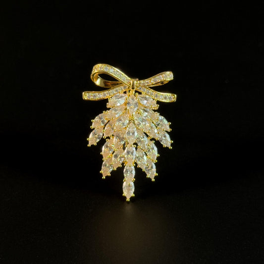 Brooch Adorned with a Bow and Wheat Ears
