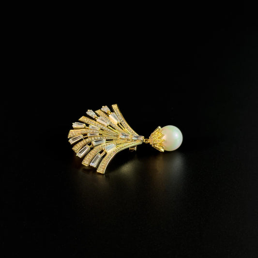 Agamemnon · Golden Firework Fan Brooch