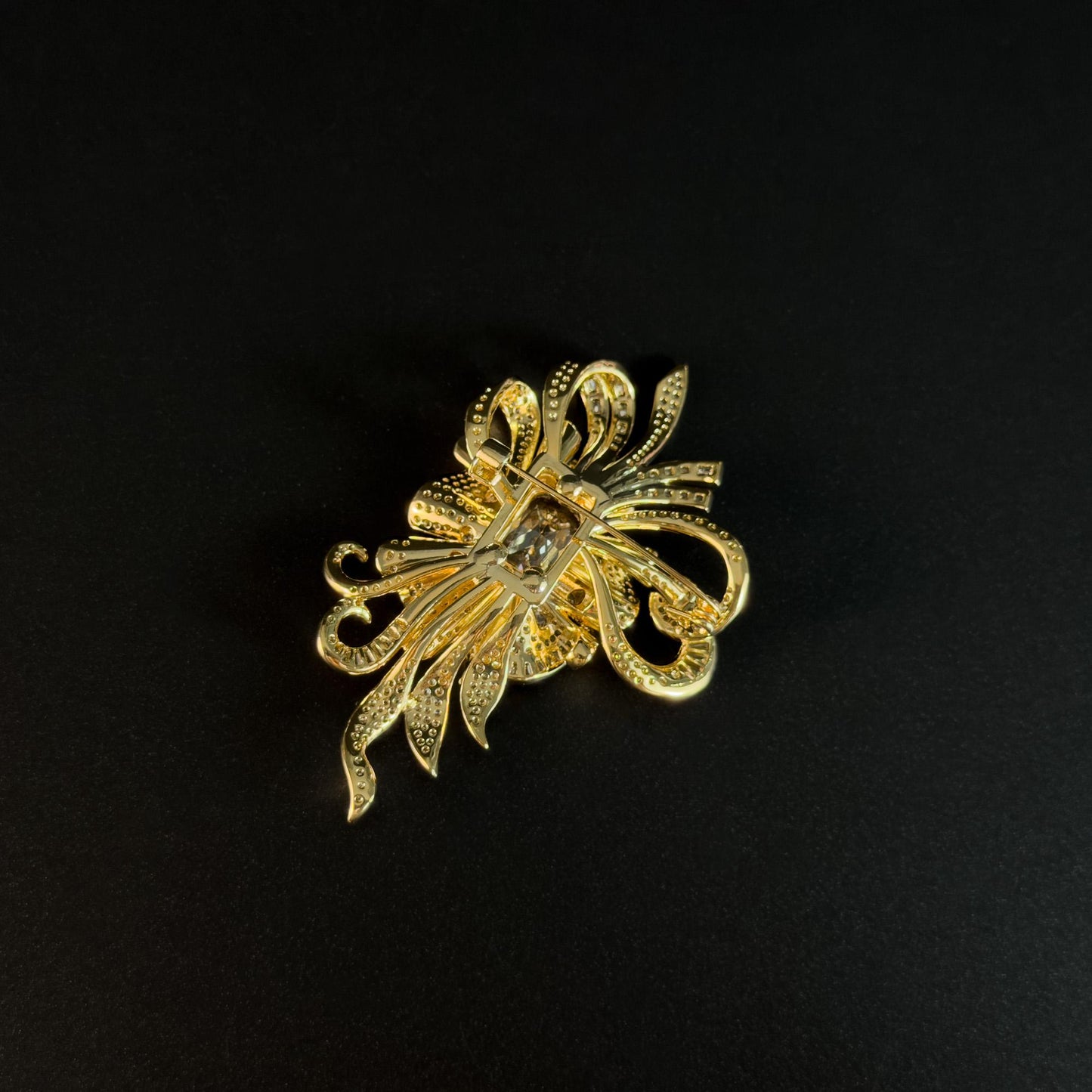 Amphialus · Golden Satin Ribbon Brooch