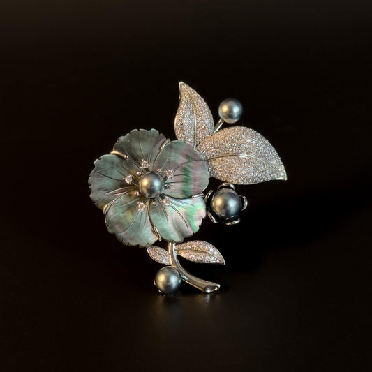 Gray Pearl Flower Brooch