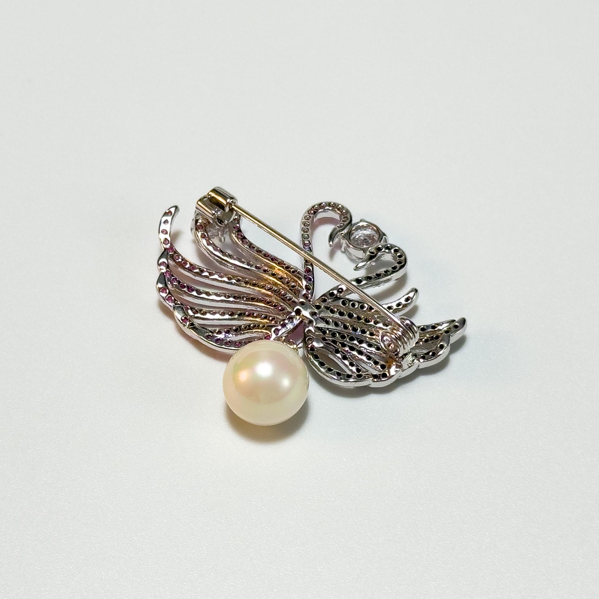 Double Swan Brooch