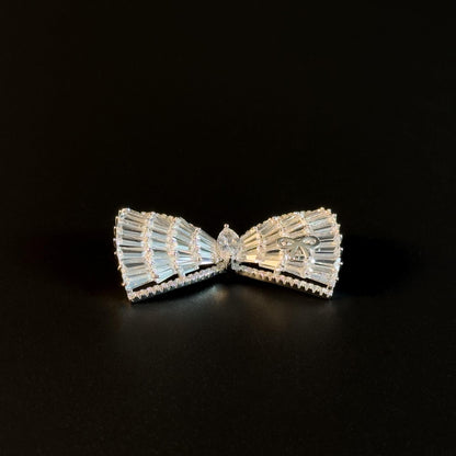 Luxury Diamond-Encrusted Bow Brooch