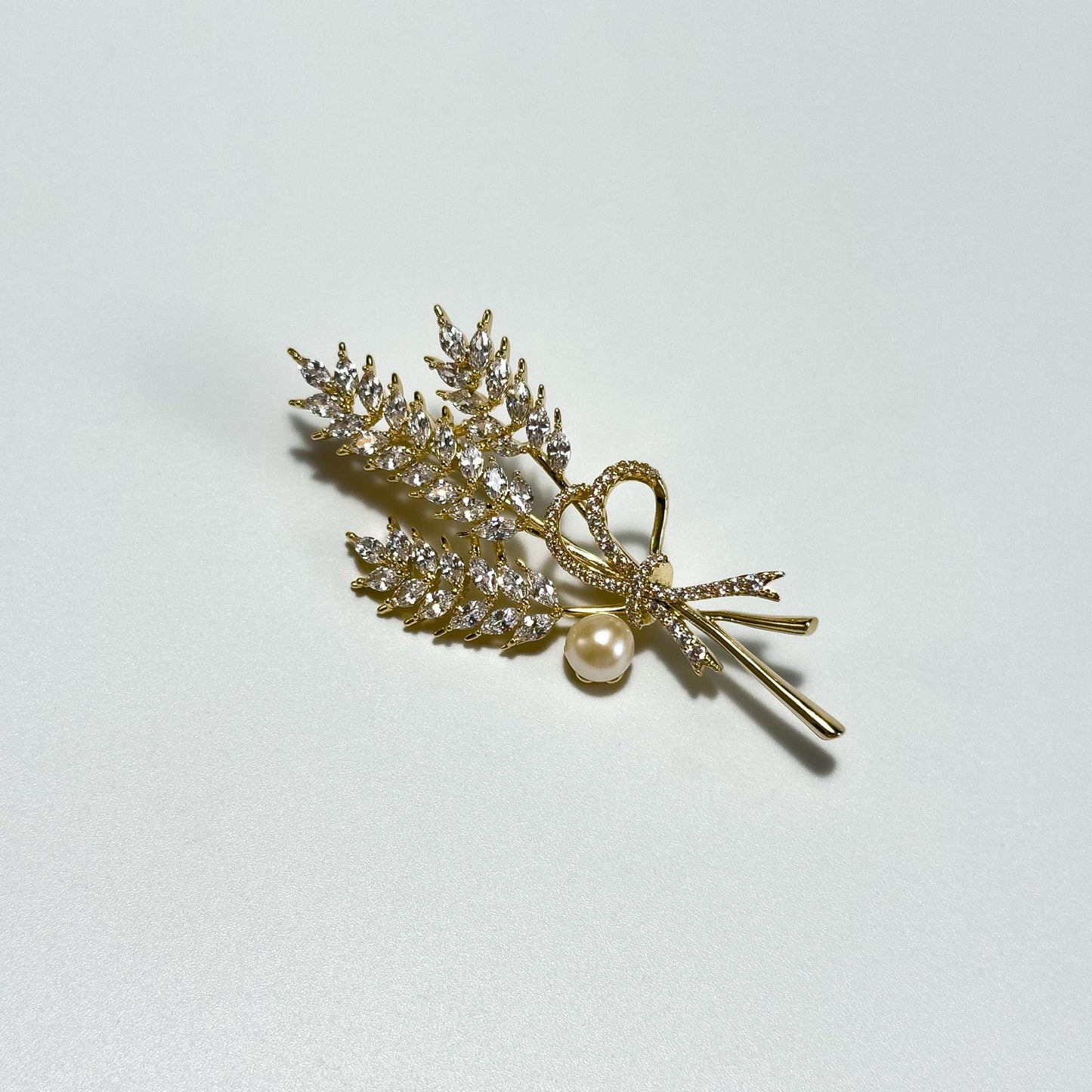 Gold Brooch Adorned with Rhinestones and Wheat Ears