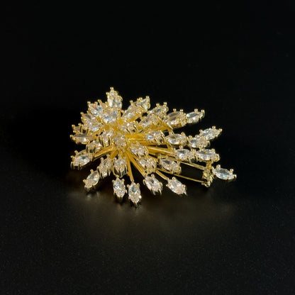 Luxurious and Sparkling Gold Brooch with Radiating Zircon.