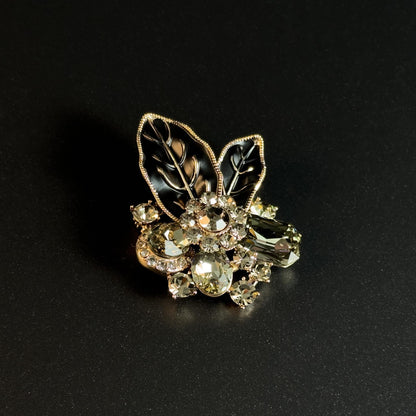 Leaf-Shaped Decorative Brooch