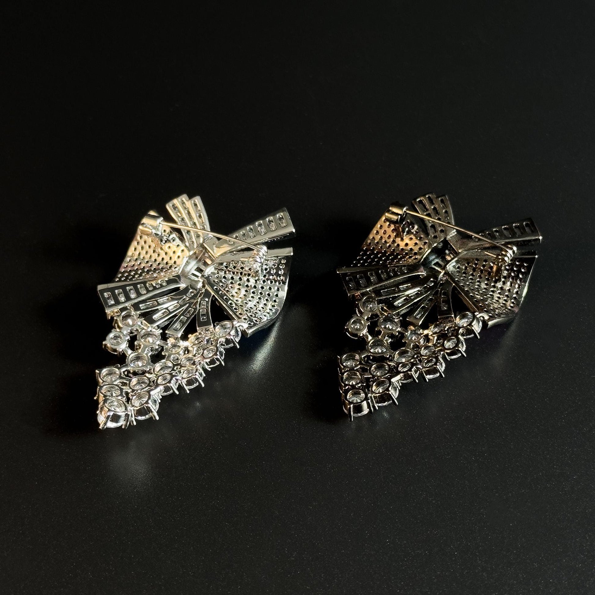 Two-Tone Bow Brooch