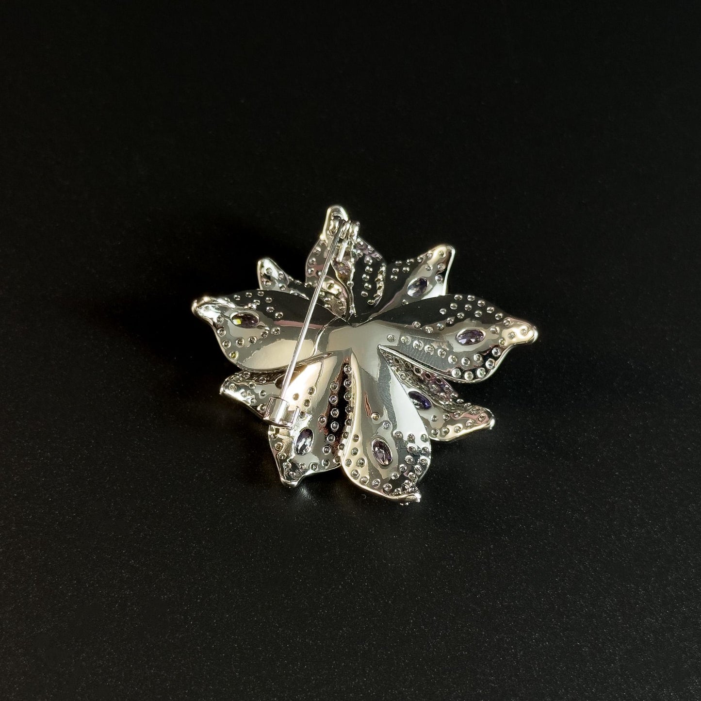Silver Full-Diamond Flower Brooch