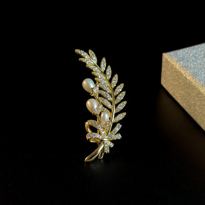 Gold Brooch Adorned with Rhinestones and Wheat Ears