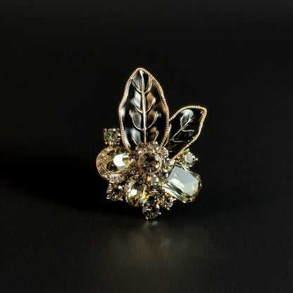 Leaf-Shaped Decorative Brooch