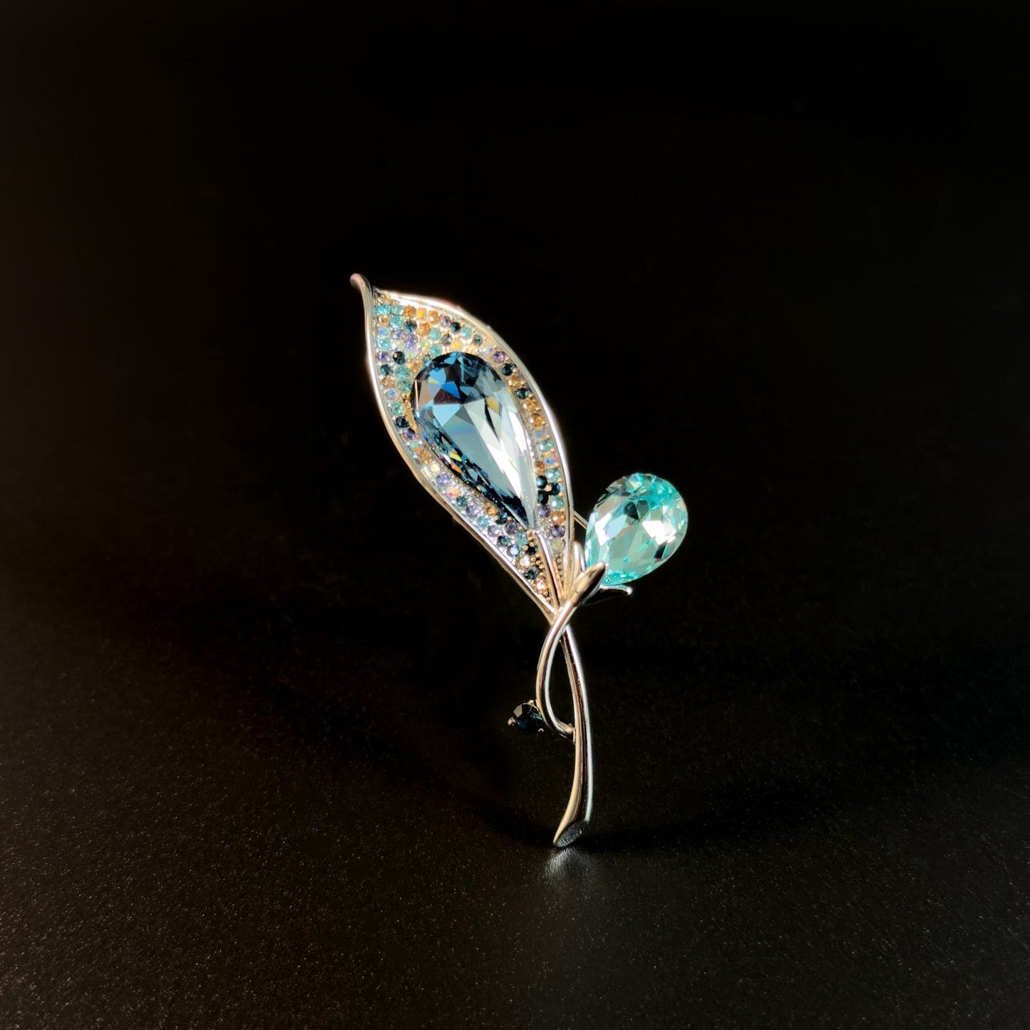 Blue Leaf-Shaped Crystal Brooch