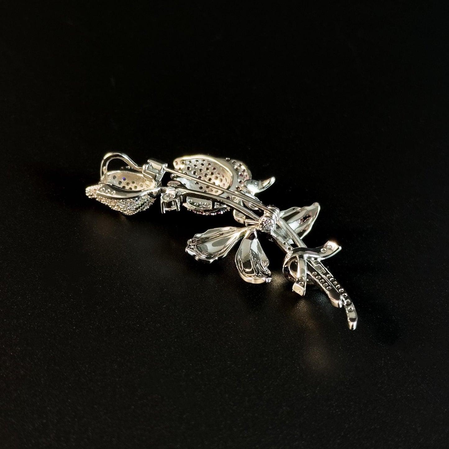 Elegant Two-Tone Rose Brooch
