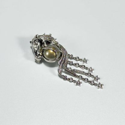 Stylish Horse Head Brooch with Sophisticated Tassel Details