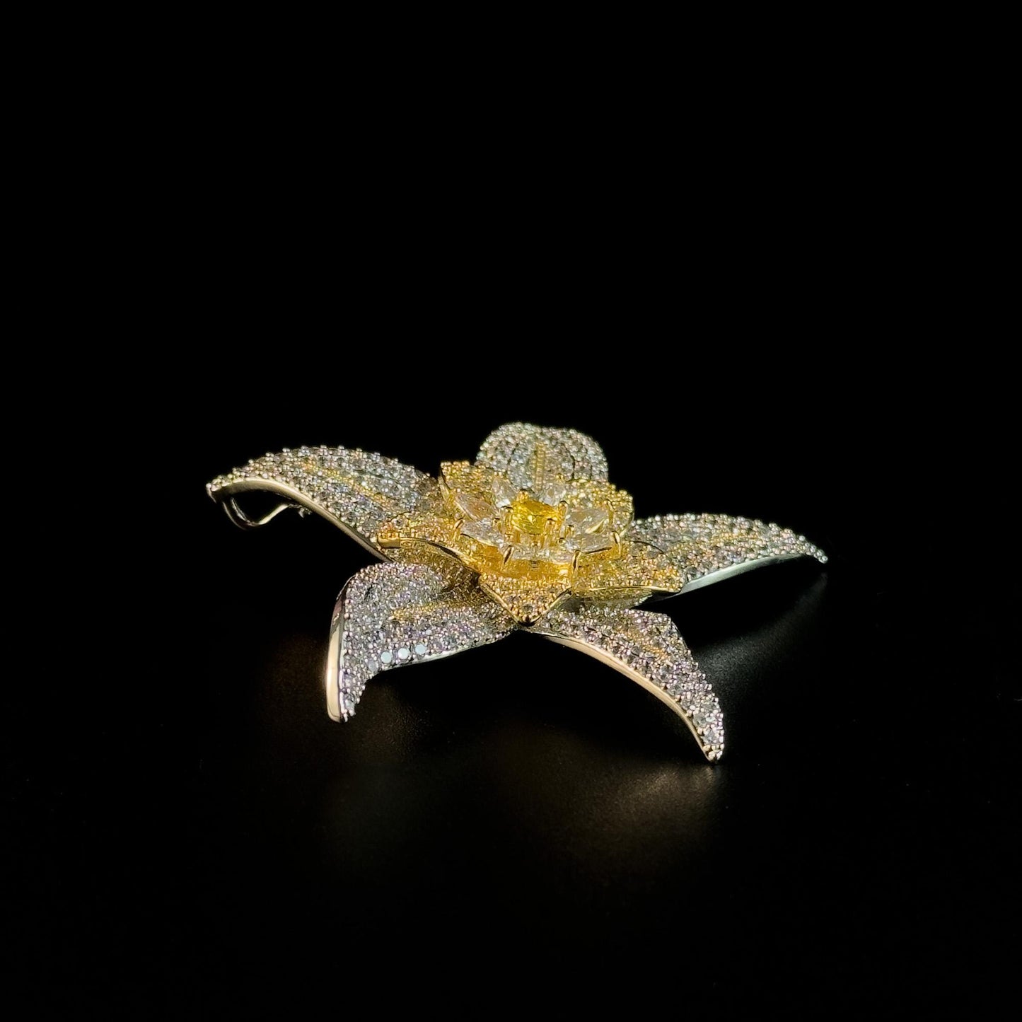 Five-Pointed Star Flower Two-Tone Gold Brooch