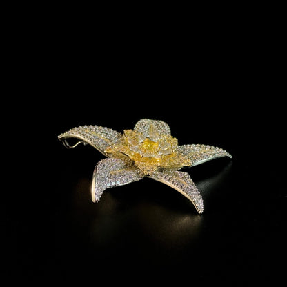 Five-Pointed Star Flower Two-Tone Gold Brooch