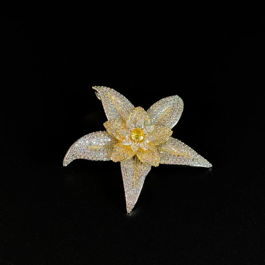 Five-Pointed Star Flower Two-Tone Gold Brooch