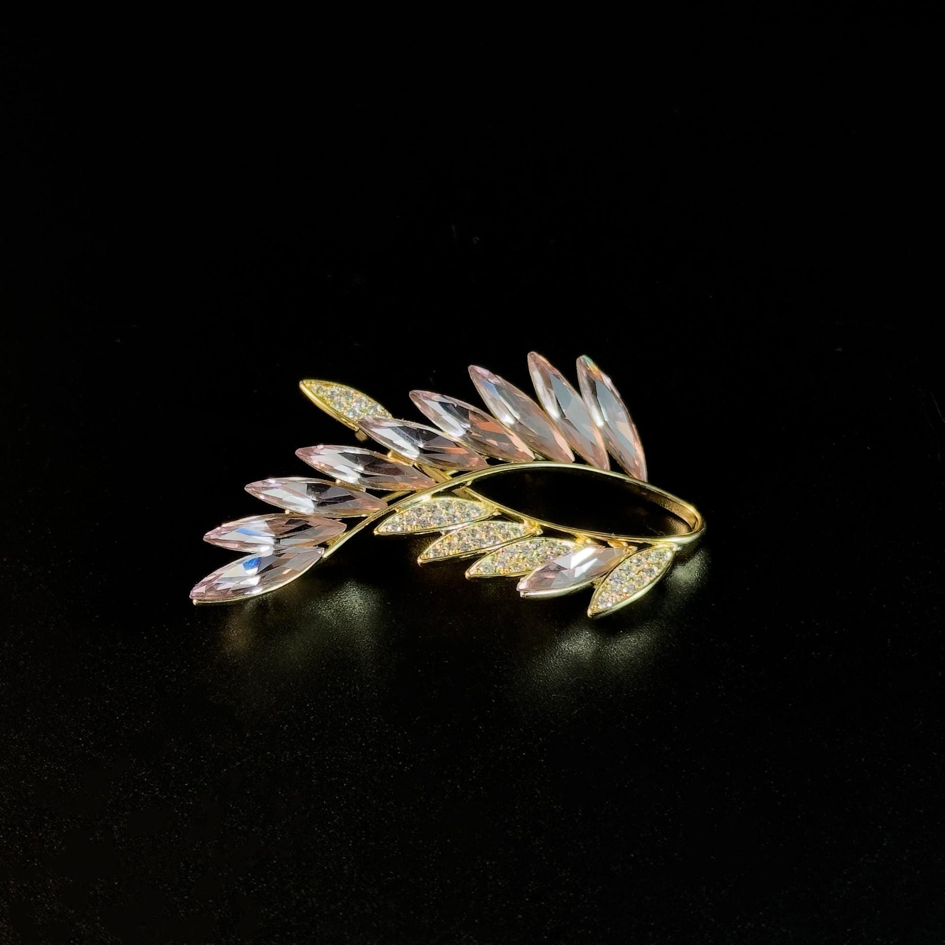 Gradient Wheat Ear Brooch