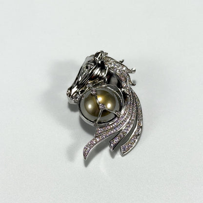 Stylish Horse Head Brooch with Sophisticated Tassel Details