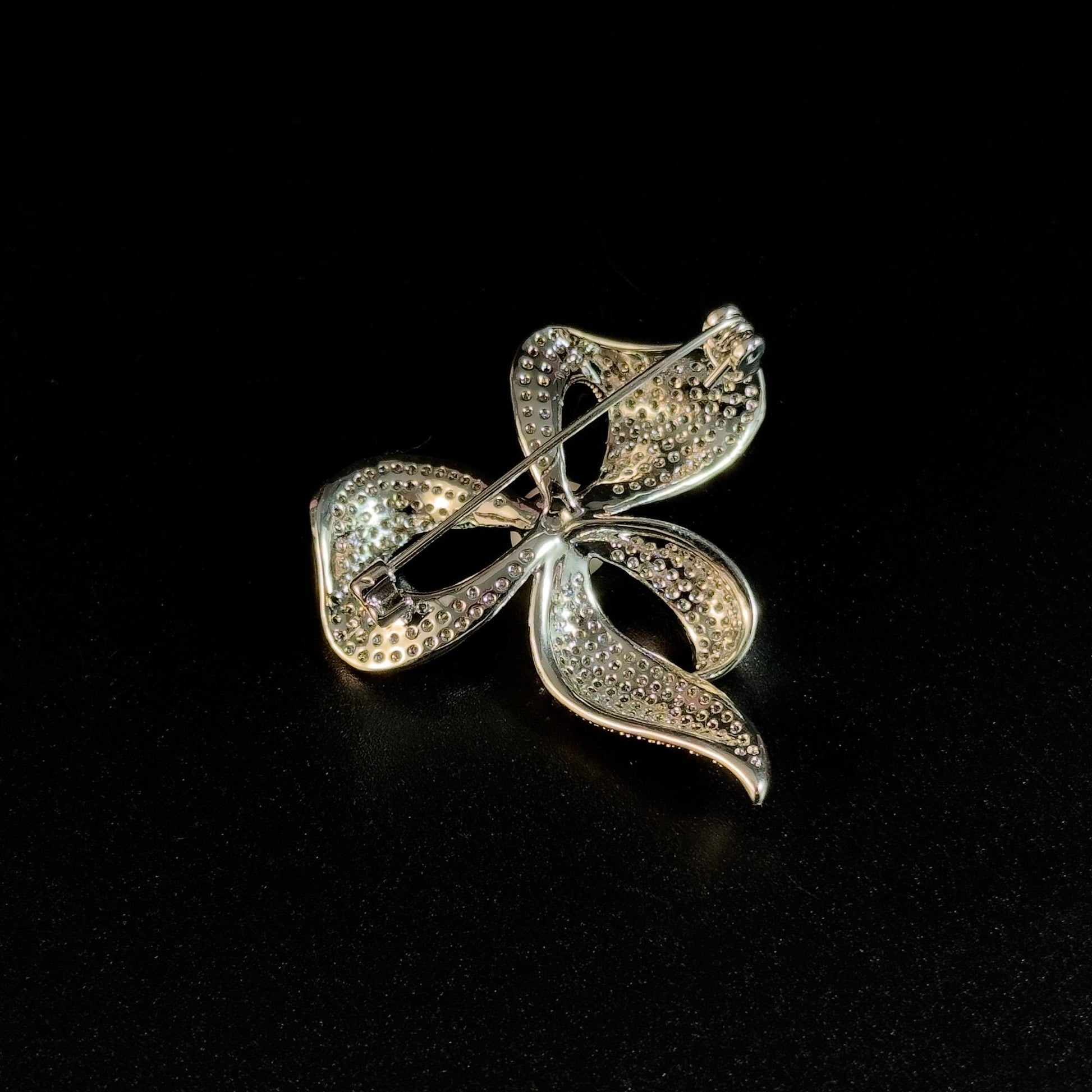 Gold Bow Pendant Brooch