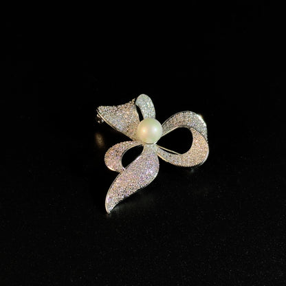 Gold Bow Pendant Brooch