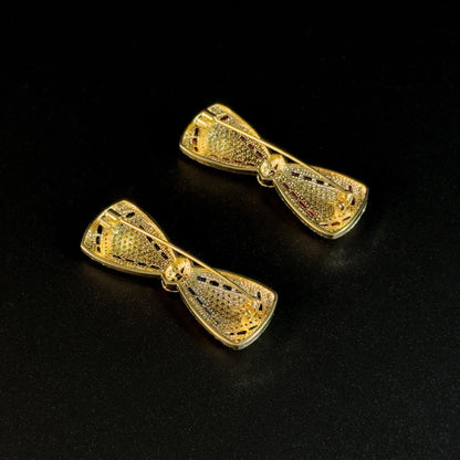 Exquisite and Luxurious Bow Brooch