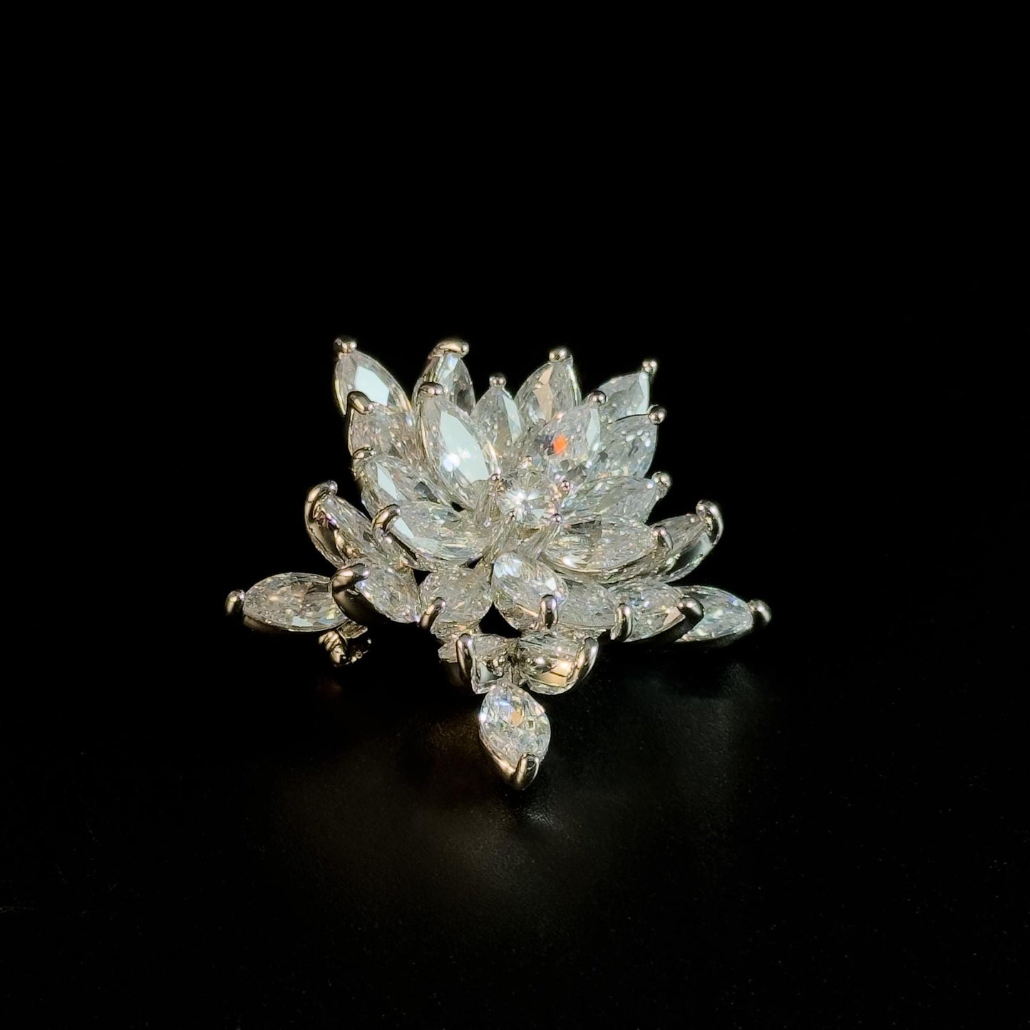 White Zircon Five-Pointed Star Brooch