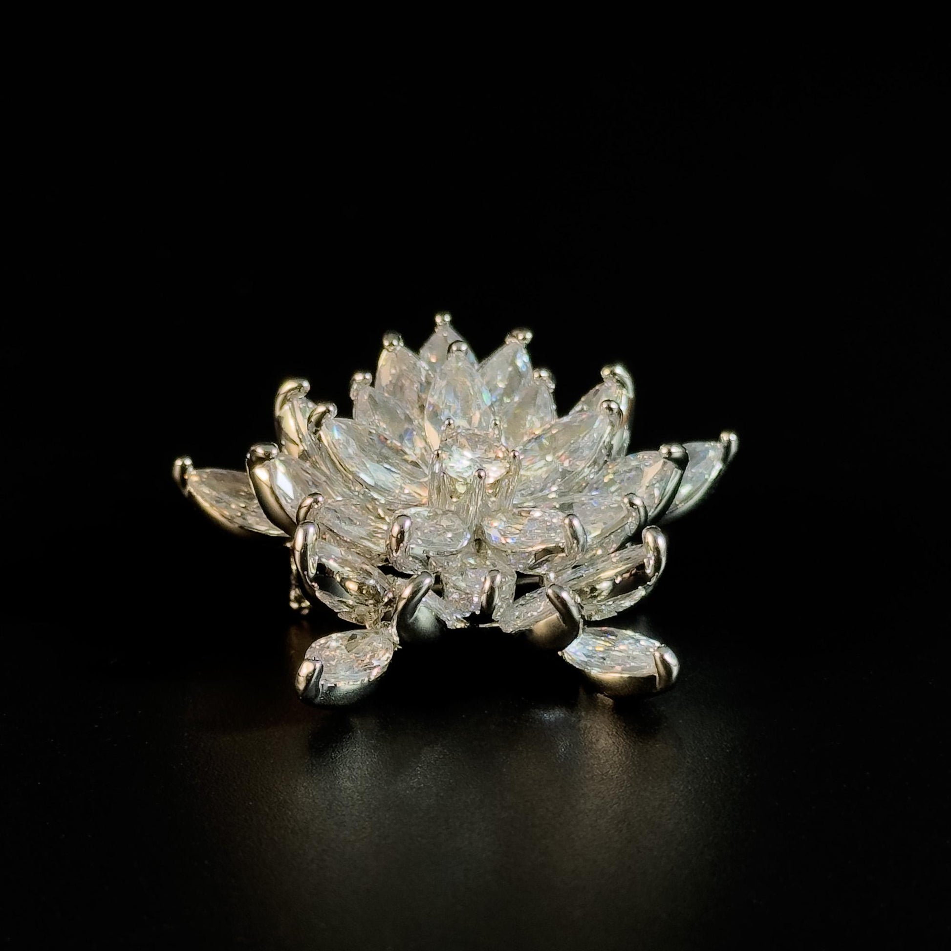 White Zircon Five-Pointed Star Brooch