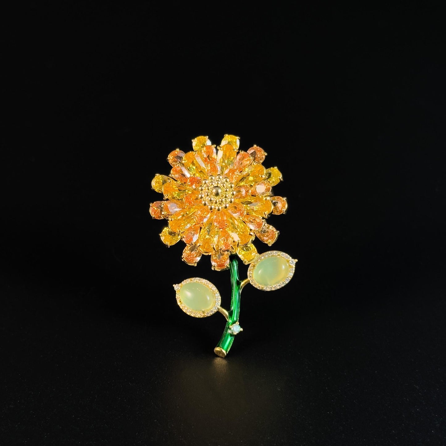 Gold Daisy Brooch