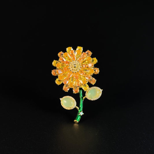 Gold Daisy Brooch