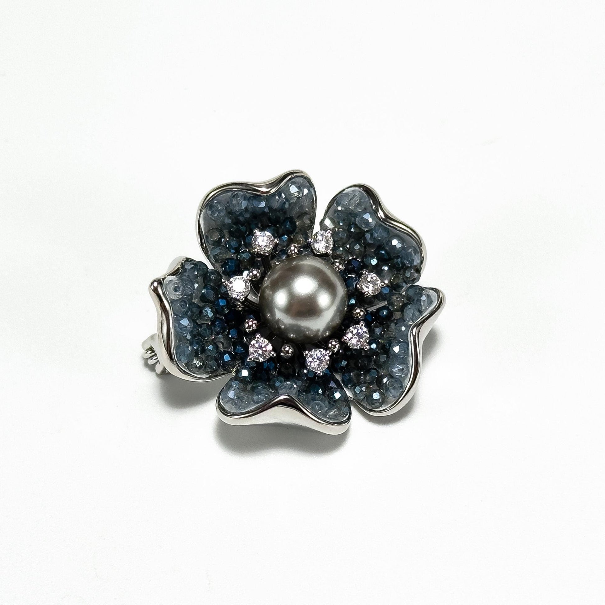 Heavily Embellished Pearl Brooch in the Shape of a Five-Petaled Flower