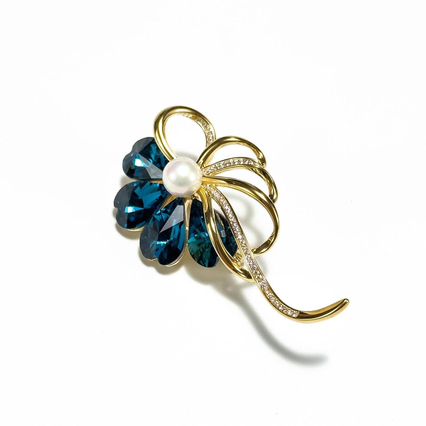 Luxurious Blue Crystal Pearl Flower Brooch