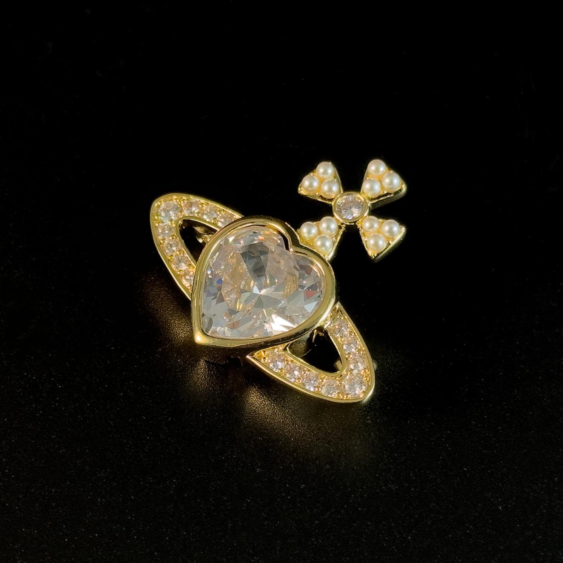 Court-Style Pearl Brooch