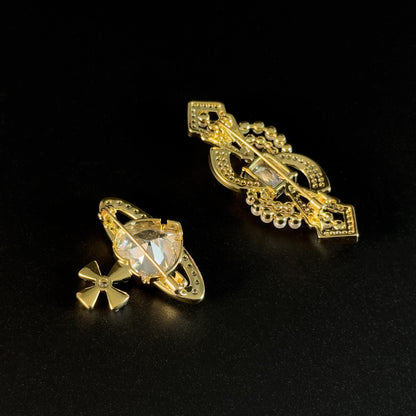 Court-Style Pearl Brooch