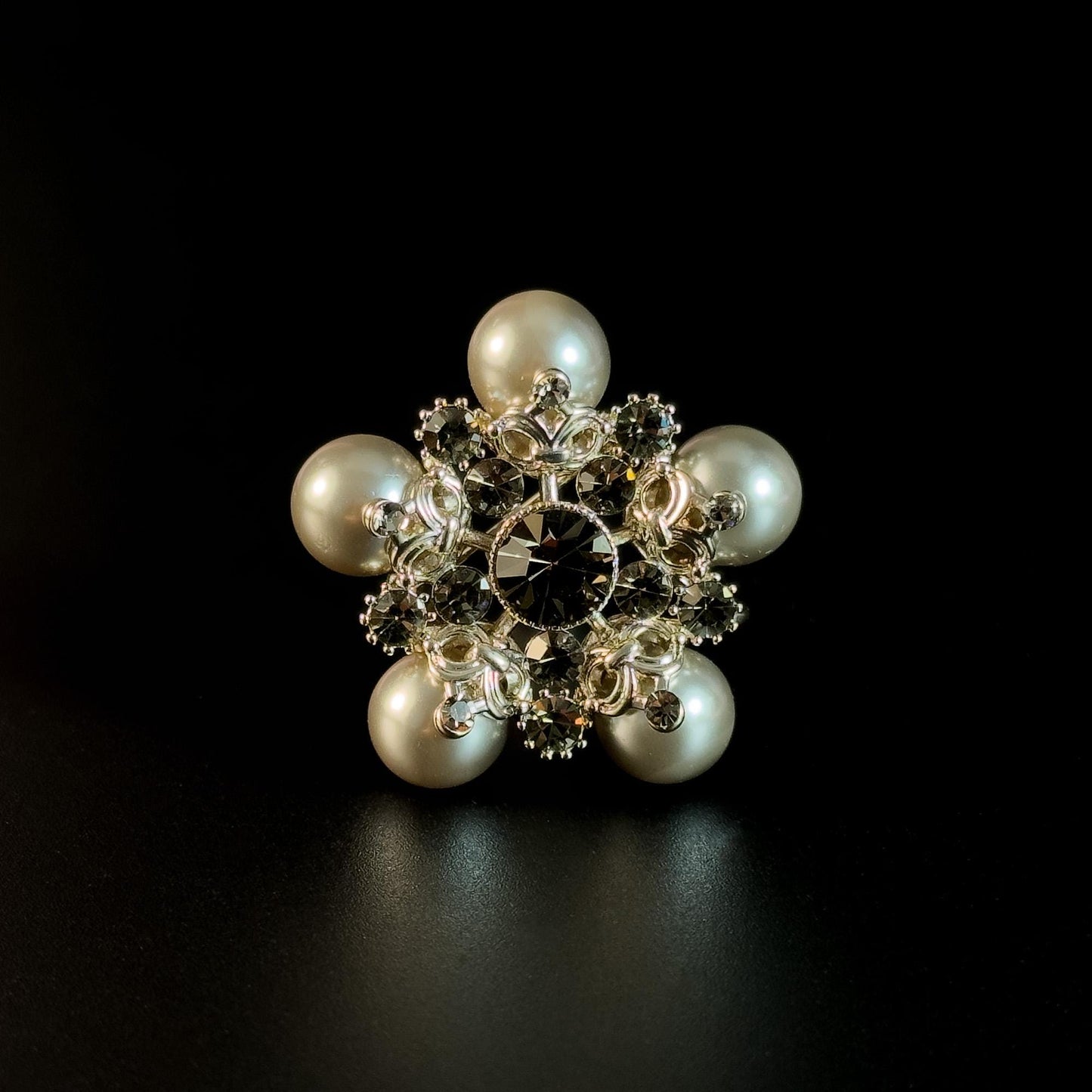 Black Pearl Flower Brooch