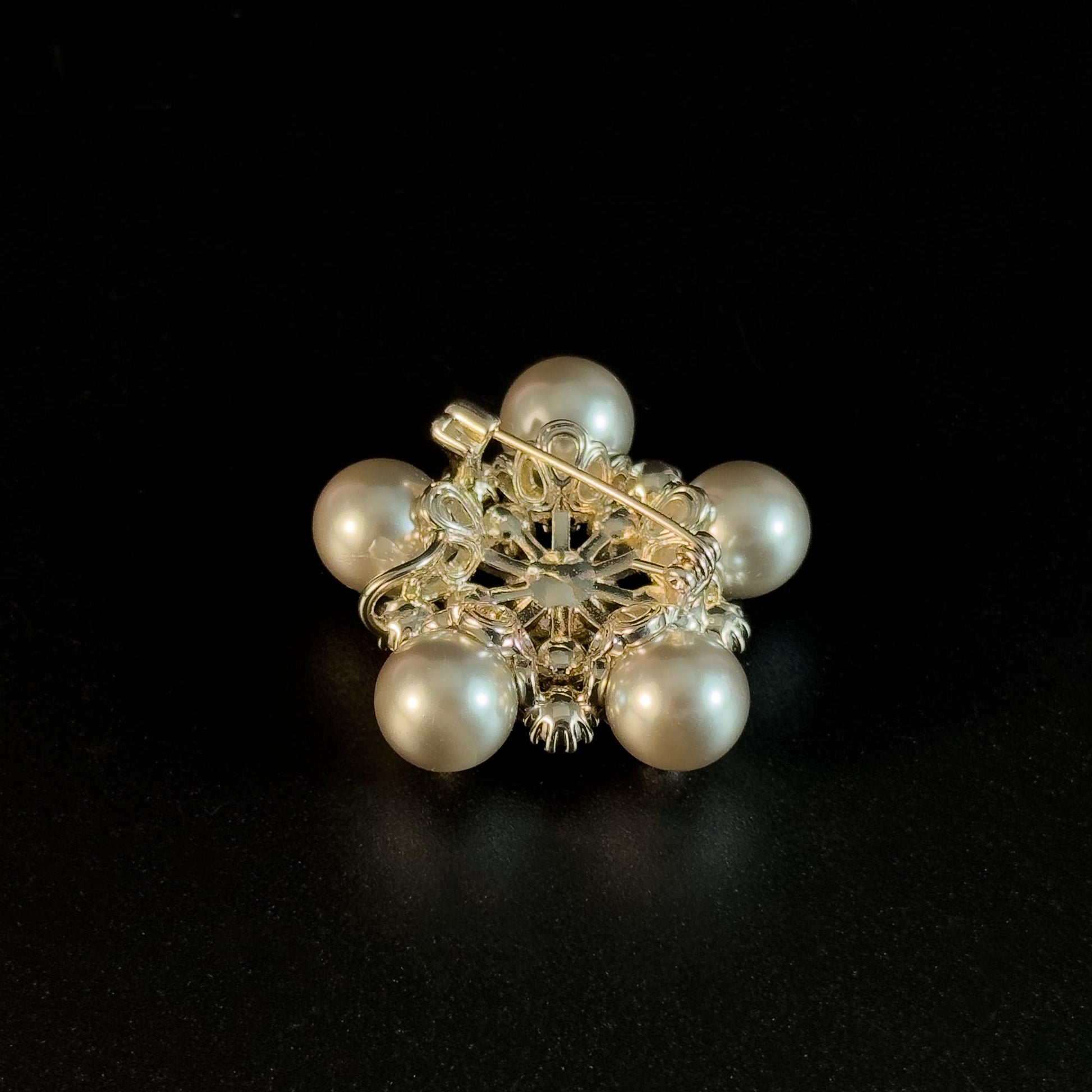 Black Pearl Flower Brooch