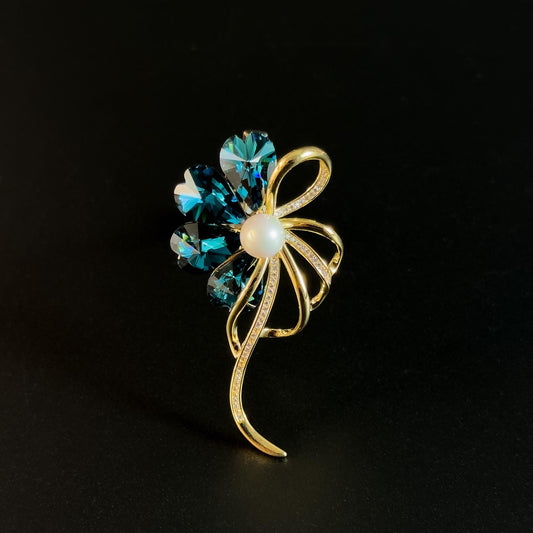 Luxurious Blue Crystal Pearl Flower Brooch