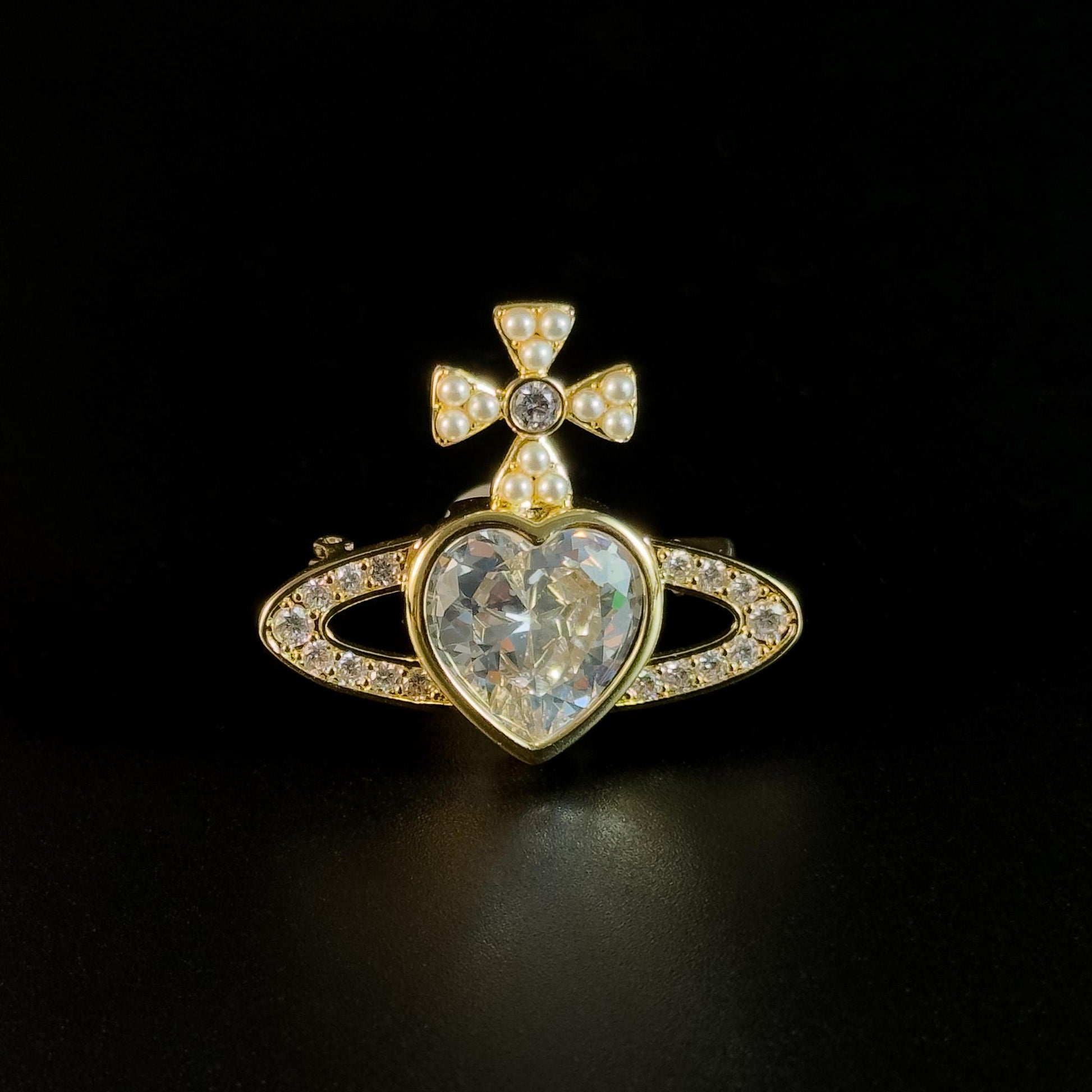 Court-Style Pearl Brooch