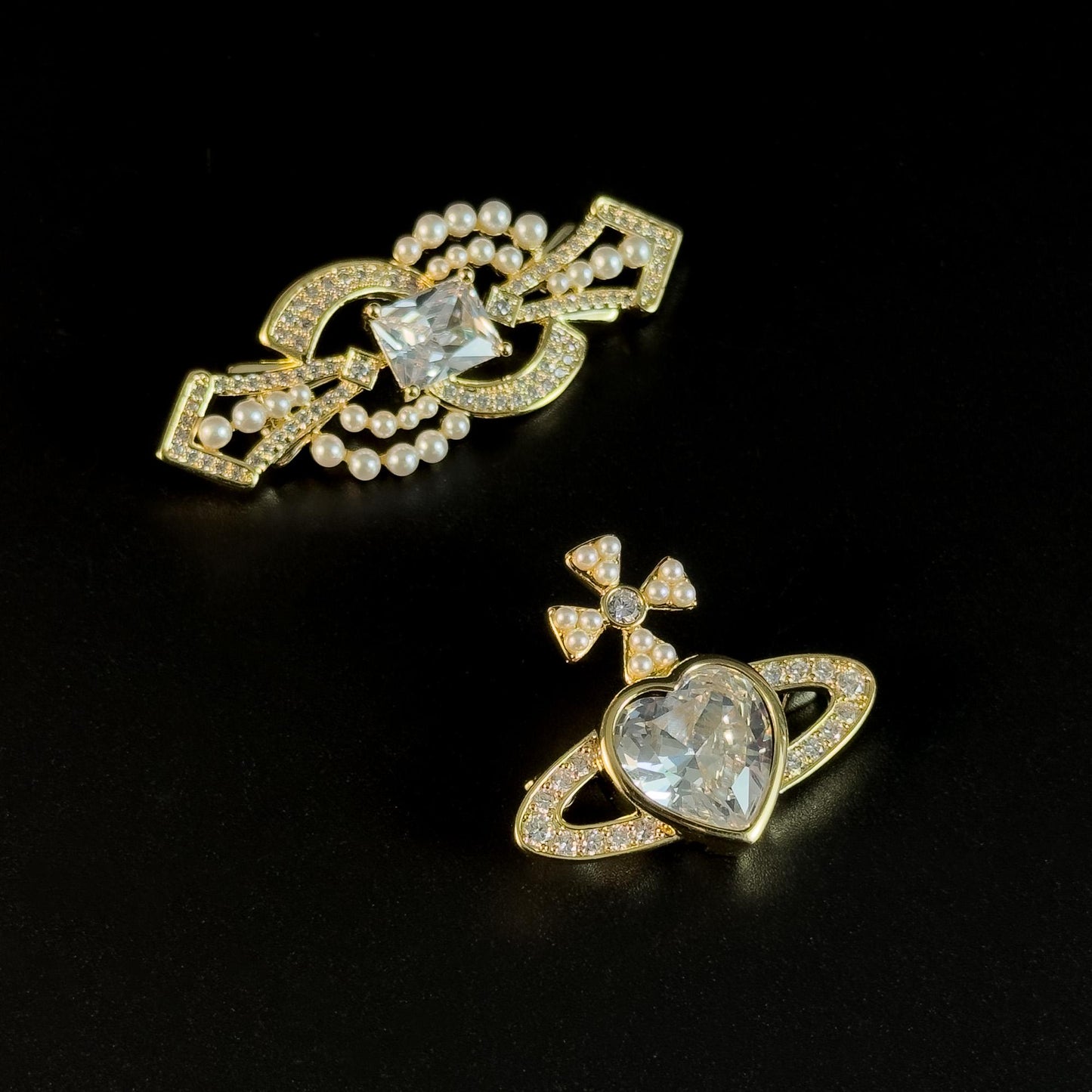 Court-Style Pearl Brooch