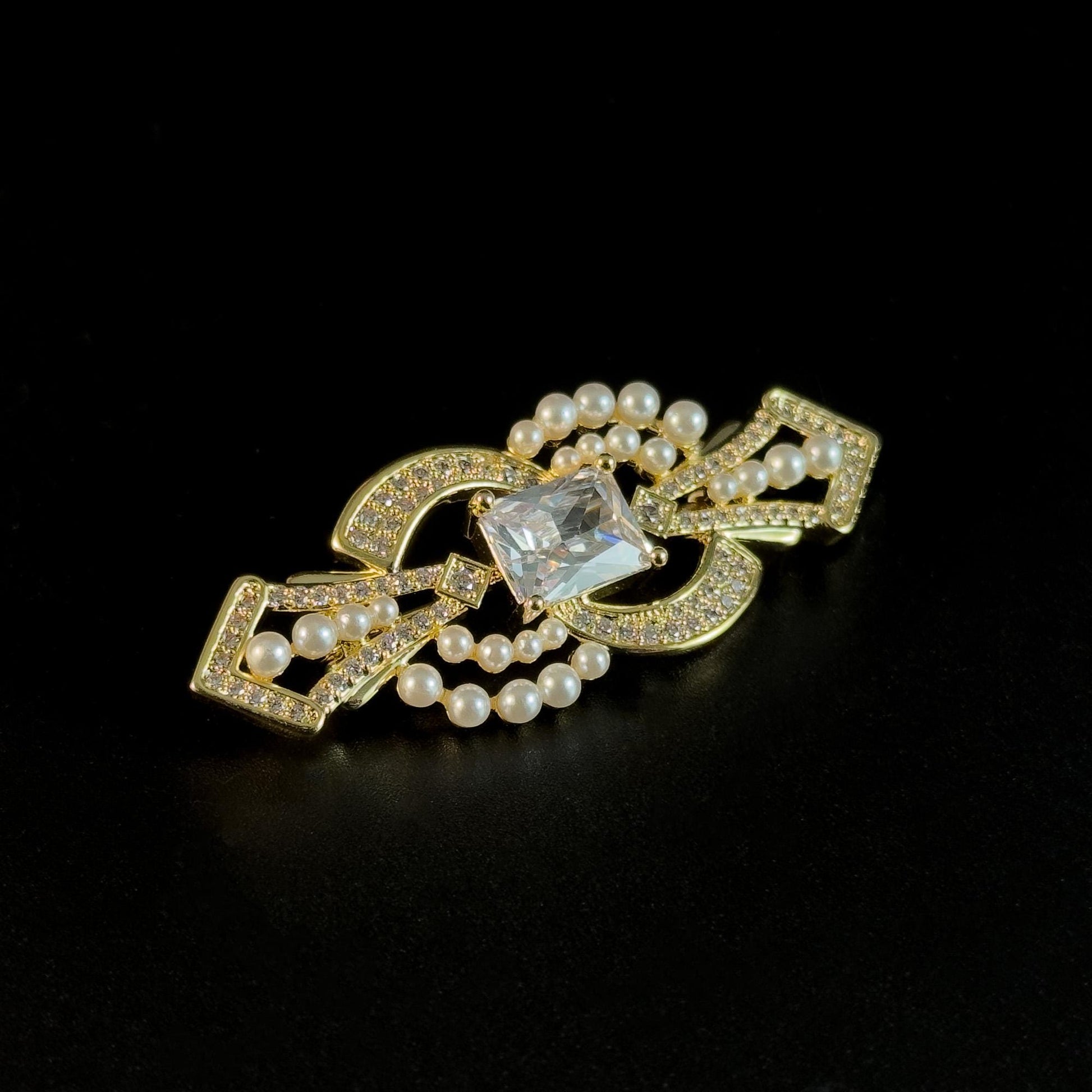 Court-Style Pearl Brooch