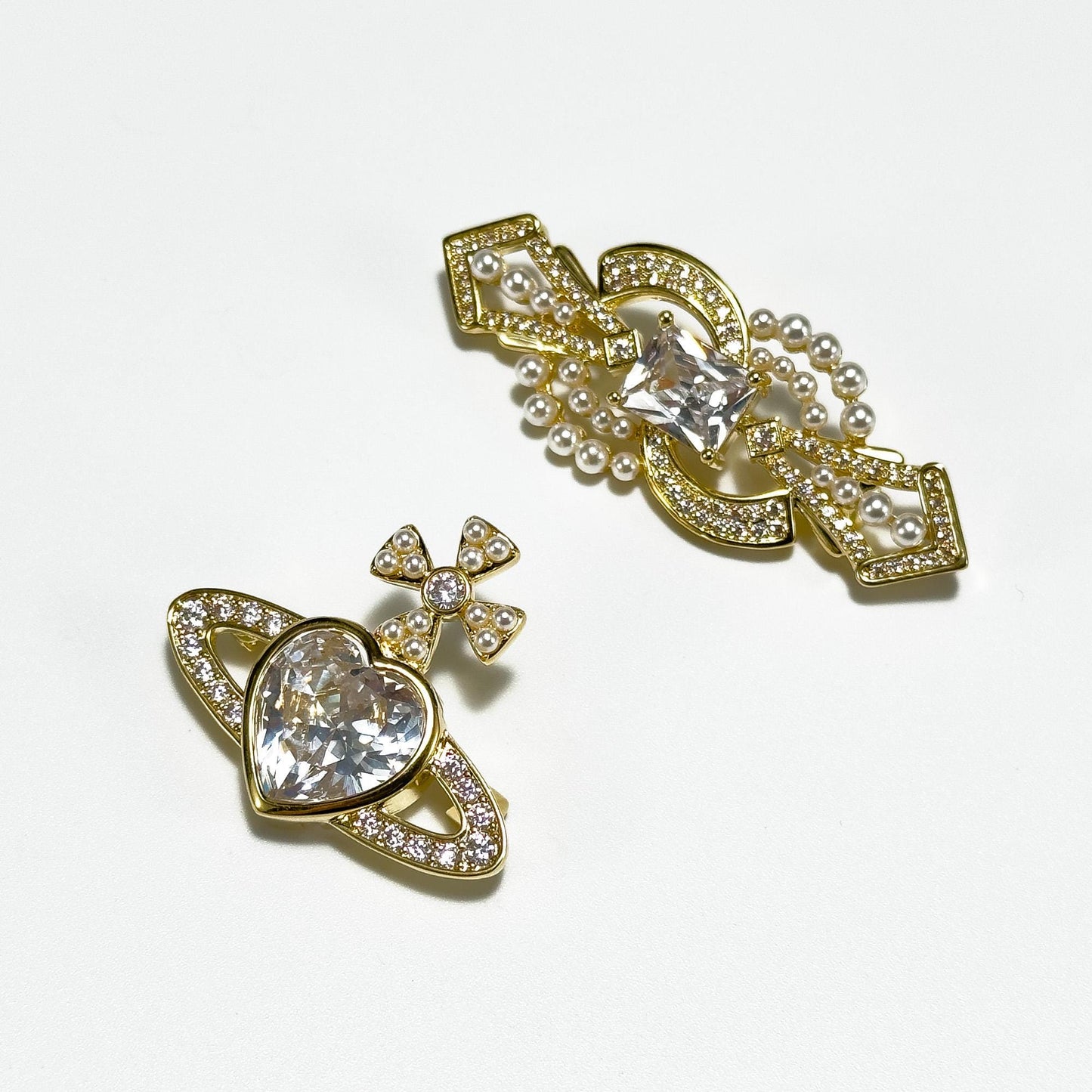 Court-Style Pearl Brooch