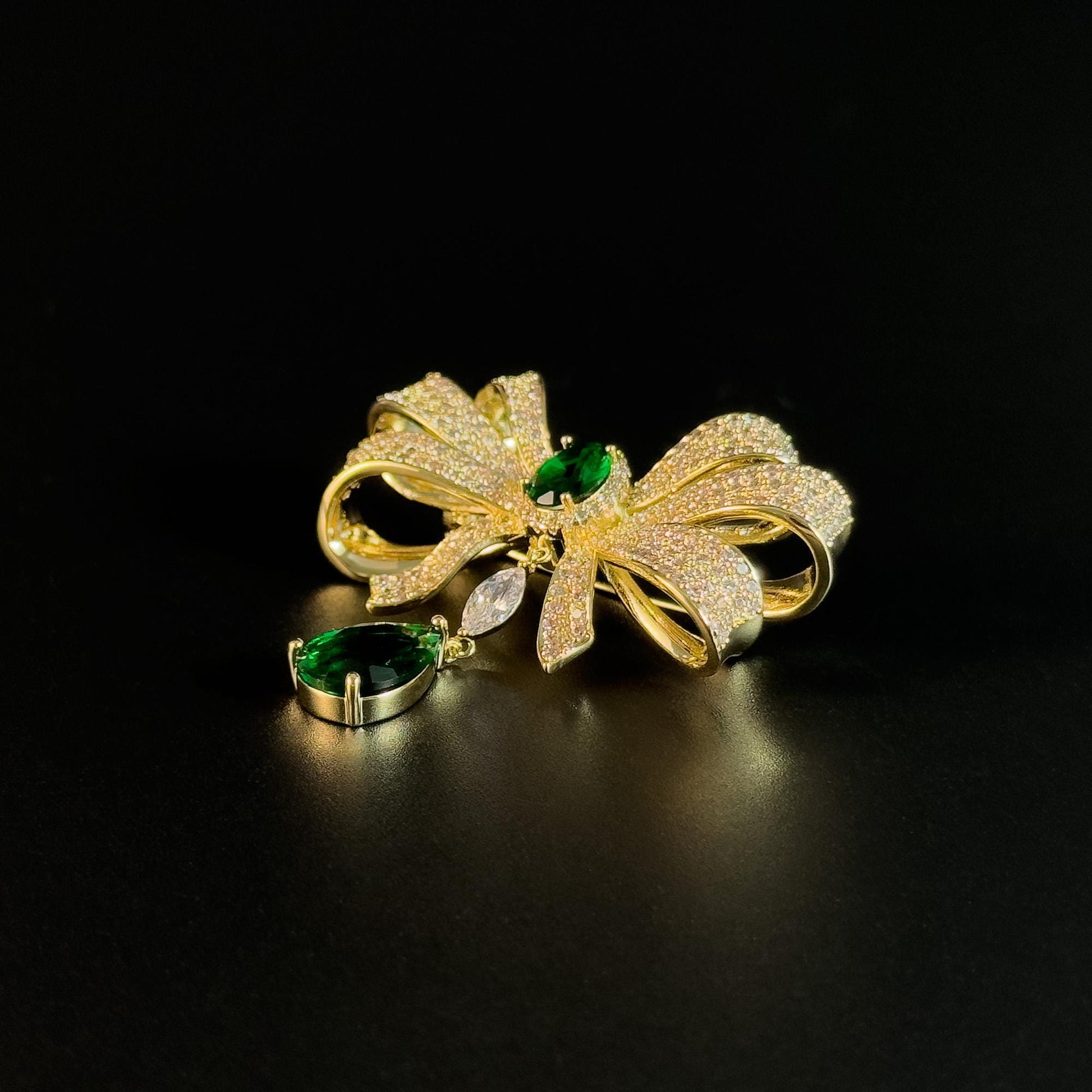 Gold Bow Pearl Pendant Brooch