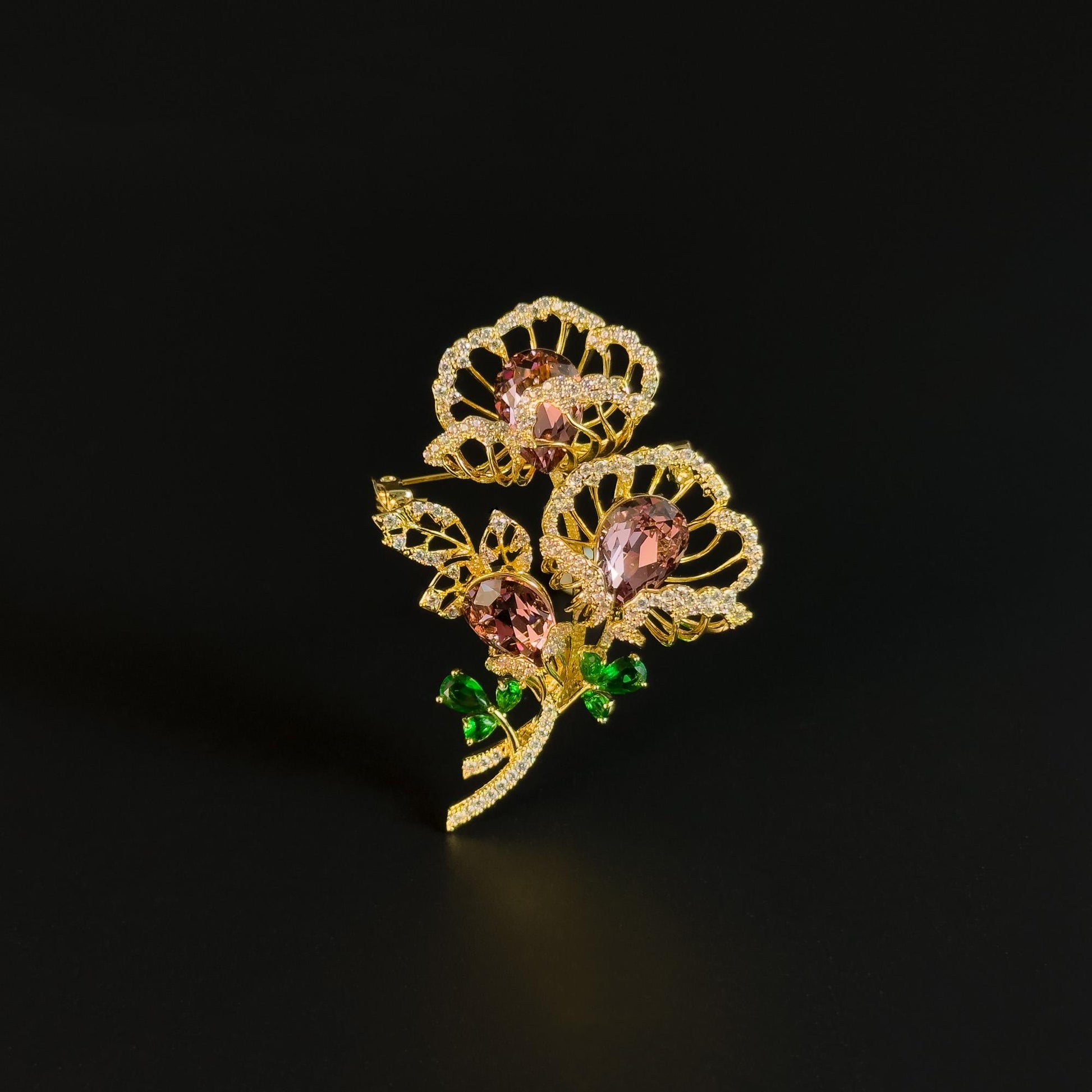 This Gold Bouquet Brooch Can Be Used as a Bouquet Brooch