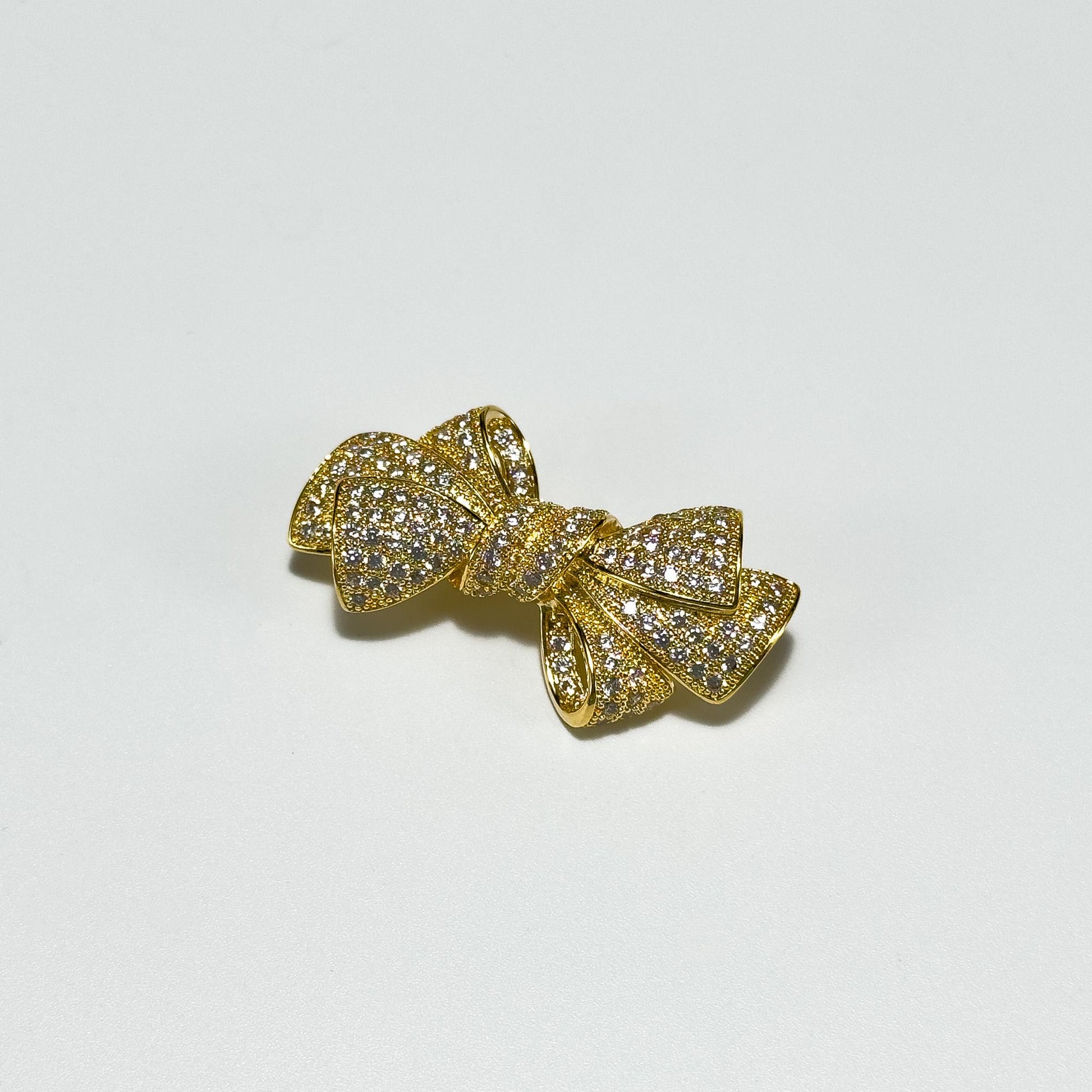 Elegant Gold Bow Brooch