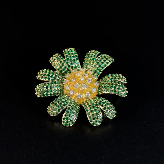 Green Daisy Brooch