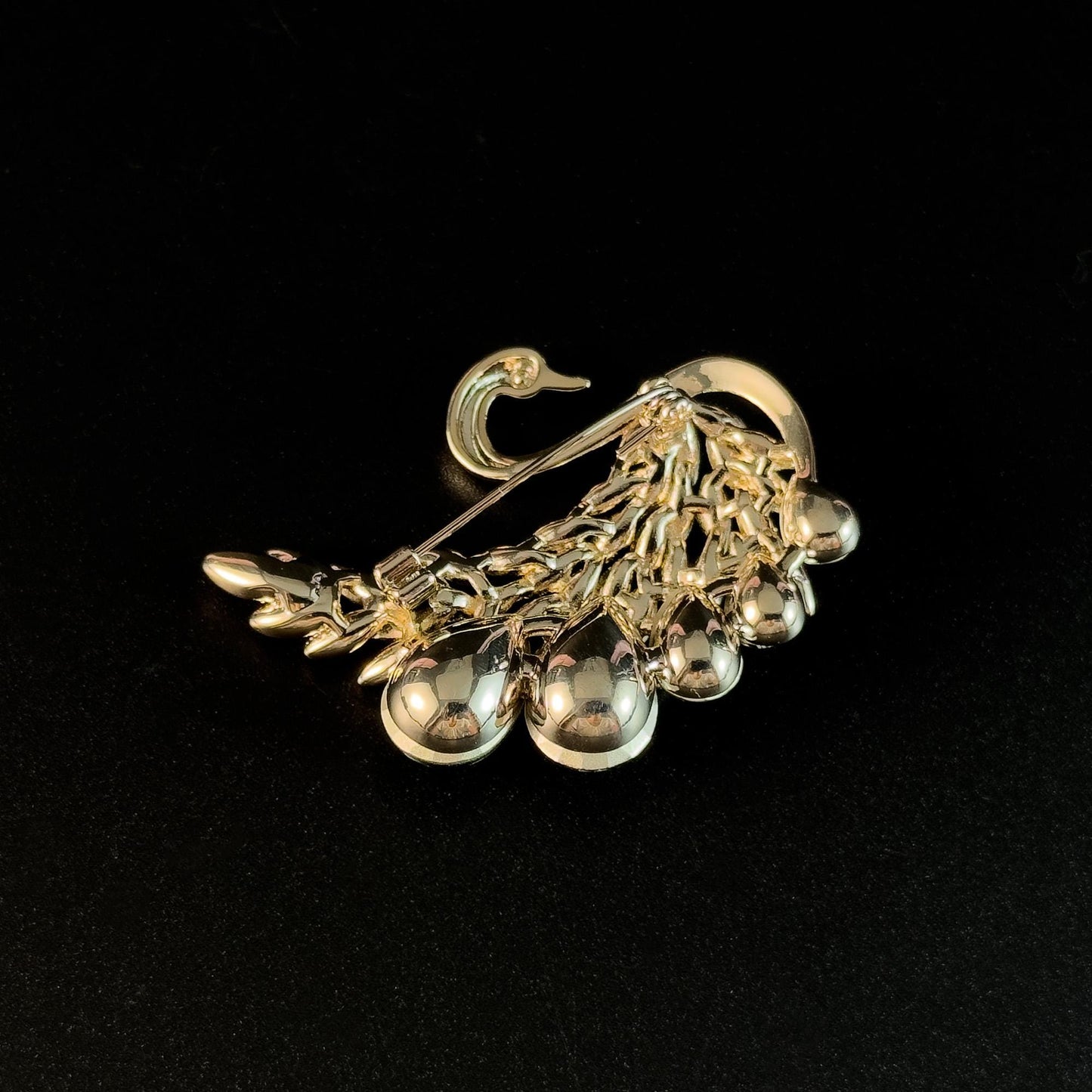 French-Style Elegant Swan-Shaped Brooch
