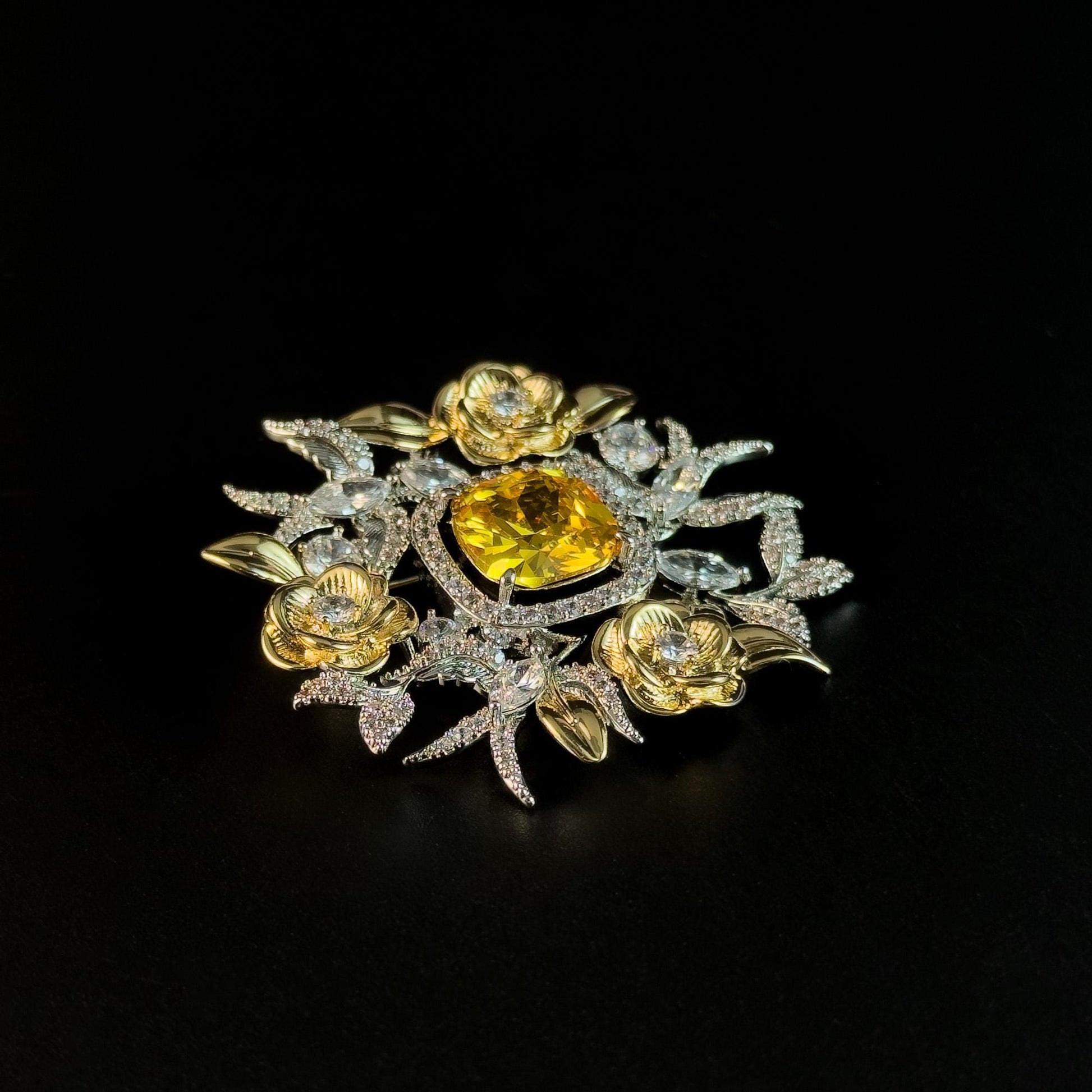 Elegant Gold Floral Brooch