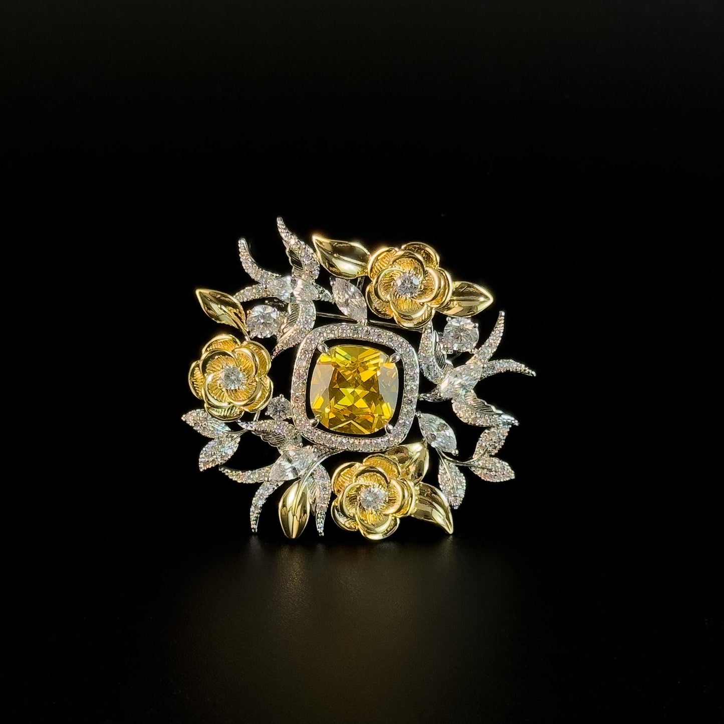 Elegant Gold Floral Brooch
