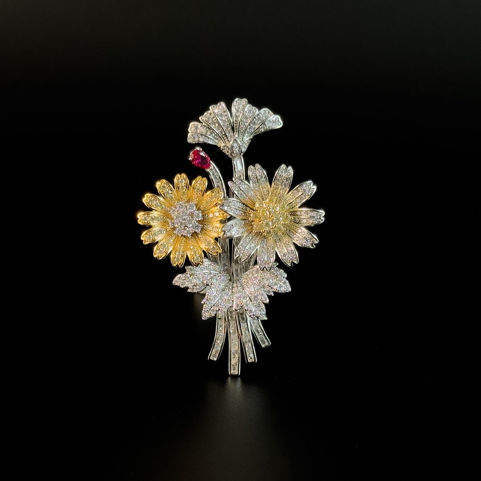 Daisy Bouquet Brooch